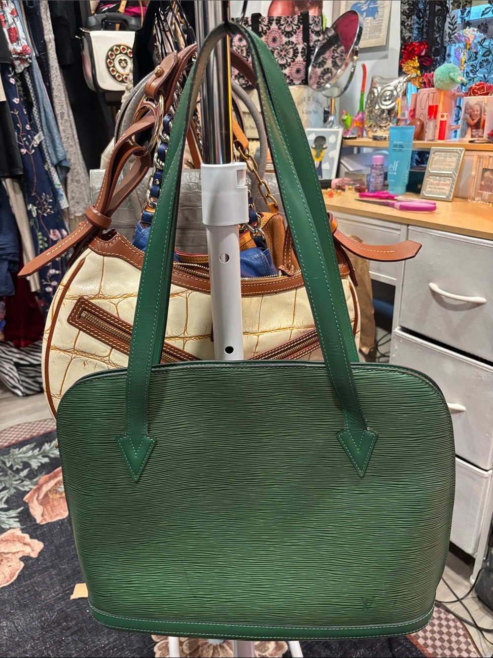 Louis Vuitton Green Epi Leather Shoulder Bag- EXCELLENT Condition